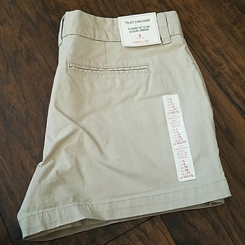 Gap khaki shorts